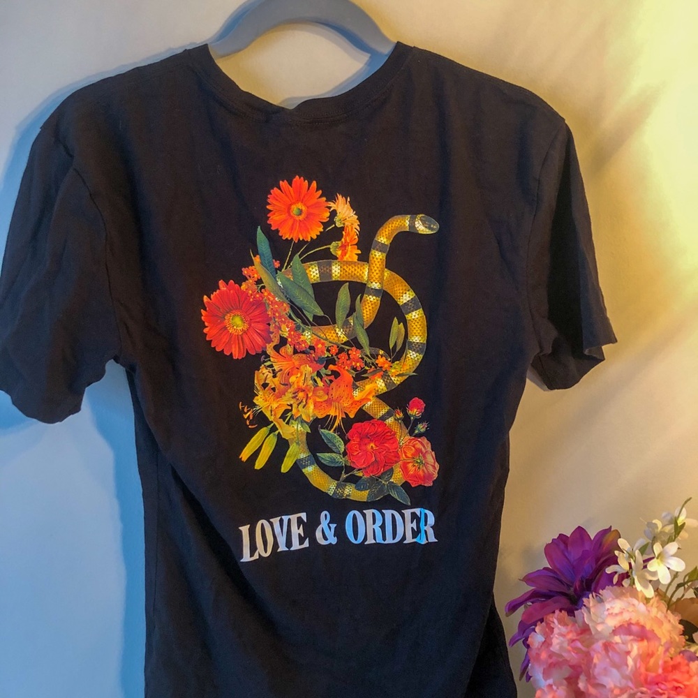 H&M tee